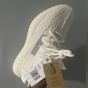 YEEZY BOOST 350 V2